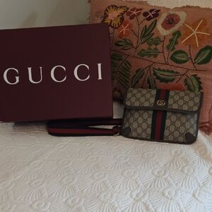 Gucci Beige and Red Shoulder Bag
